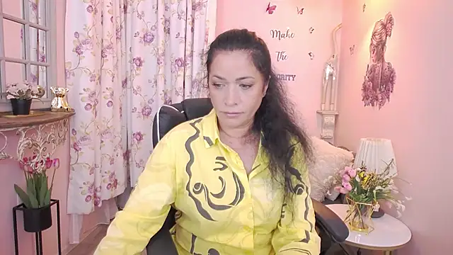 Snapshot of MyLovOne chatting on 08-01-26, 10:58 MyLovOne online show from 08-01-26, 10:58