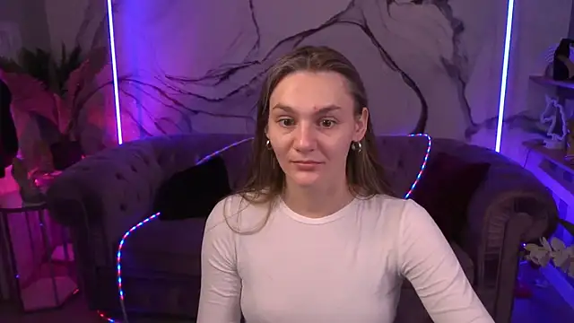 Snapshot of DiamondGoldie chatting on 09-13-25, 07:30 DiamondGoldie online show from 09-13-25, 07:30