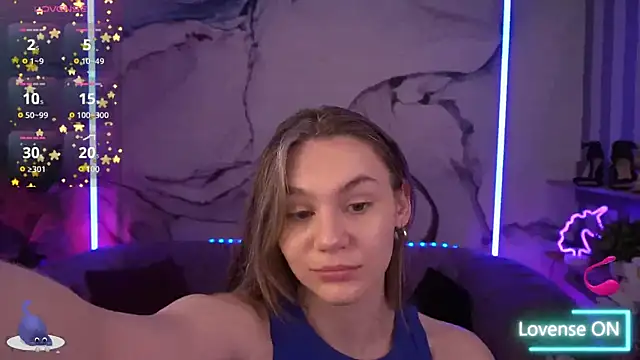 Snapshot of DiamondGoldie chatting on 09-25-25, 07:12 DiamondGoldie online show from 09-25-25, 07:12