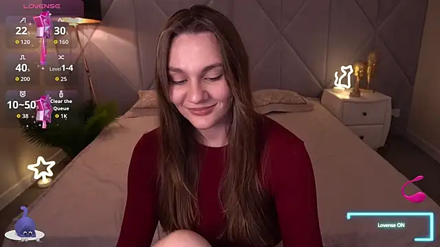 Snapshot of DiamondGoldie chatting on 11-23-25, 08:14 DiamondGoldie online show from 11-23-25, 08:14