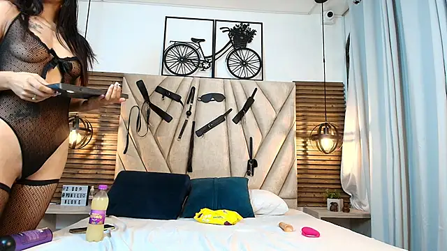 Cinthiabaker online show from 11-26-25, 11:55