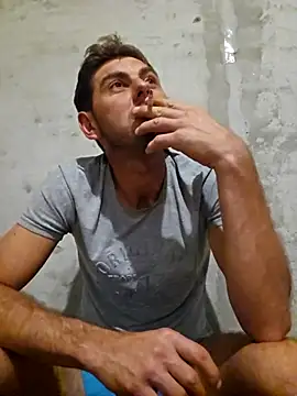 Snapshot of Alex-andru88 chatting on 10-29-25, 07:59 Alex-andru88 online show from 10-29-25, 07:59