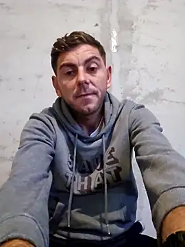 Snapshot of Alex-andru88 chatting on 11-11-25, 11:32 Alex-andru88 online show from 11-11-25, 11:32