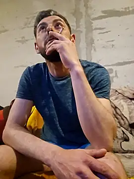 Snapshot of Alex-andru88 chatting on 03-16-26, 07:29 Alex-andru88 online show from 03-16-26, 07:29