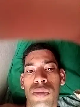 Snapshot of Negritohot2828 chatting on 09-17-25, 10:22 Negritohot2828 online show from 09-17-25, 10:22