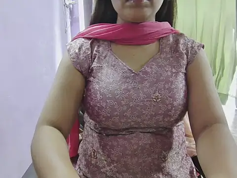 Naina 007 online show from 09-22-25, 06:59