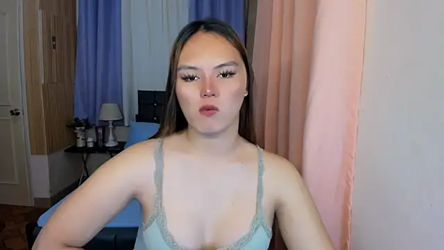 Snapshot of ameliamaureen chatting on 05-01-26, 05:45 ameliamaureen online show from 05-01-26, 05:45