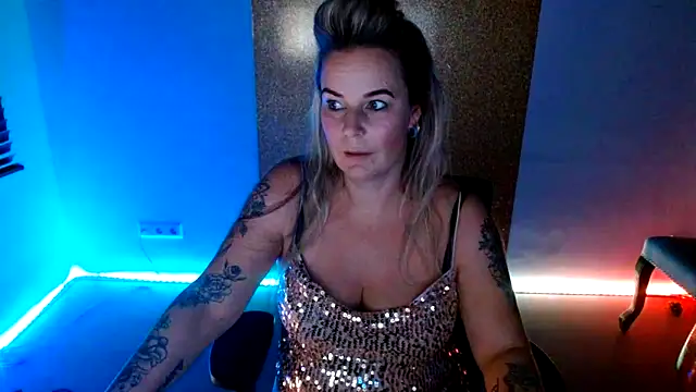 Mrs-Aurora online show from 12-02-25, 11:56