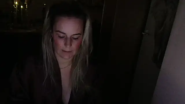 Mrs-Aurora online show from 03-10-26, 09:53