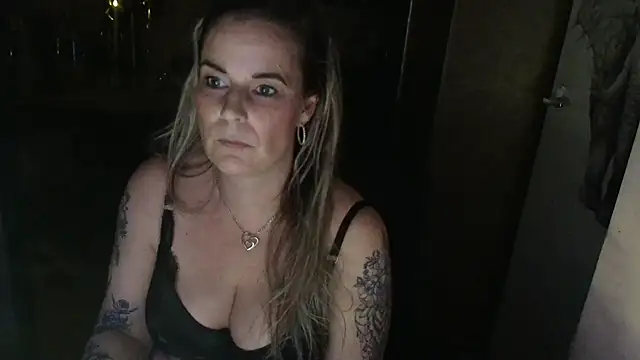 Mrs-Aurora online show from 03-26-26, 11:43