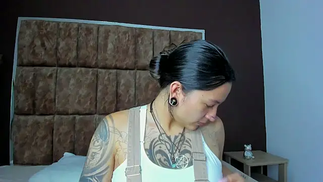 Snapshot of Kitty_ravee chatting on 09-13-25, 11:37 Kitty ravee online show from 09-13-25, 11:37