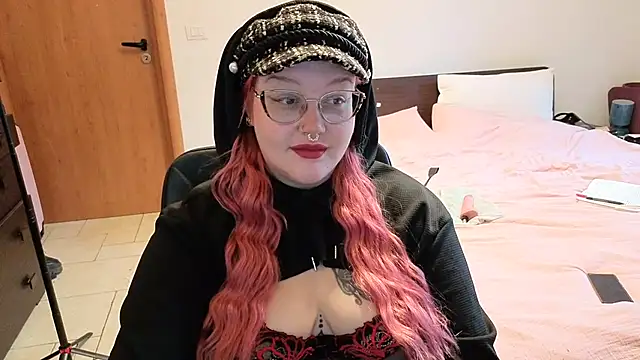 Snapshot of AlyssaWonderland chatting on 12-04-25, 08:12 AlyssaWonderland online show from 12-04-25, 08:12