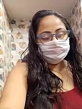 Snapshot of nisha_1110 chatting on 04-25-26, 06:16 nisha 1110 online show from 04-25-26, 06:16