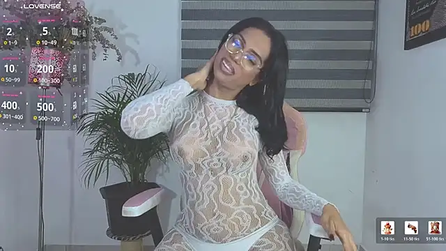 Queen Morena online show from 07-15-26, 01:55