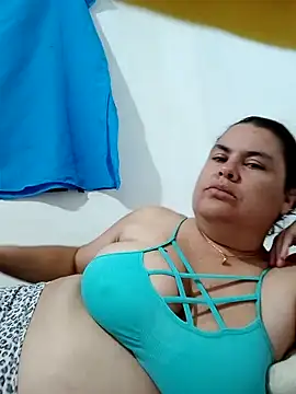 yaneth  online show from 10-17-25, 01:09