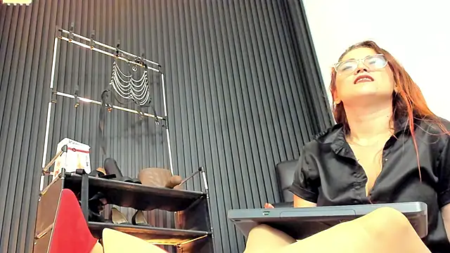 MissKathyfox online show from 11-10-25, 07:46