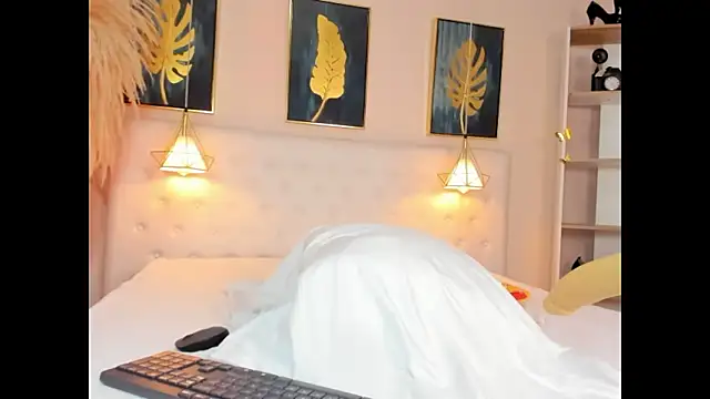 Cinnamon Star online show from 02-27-26, 12:38