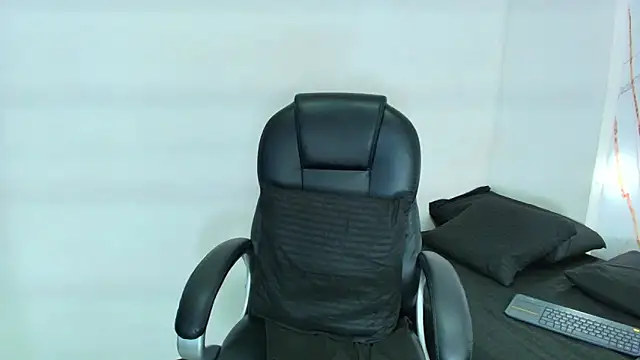 Karla hilton1 online show from 02-11-26, 12:43