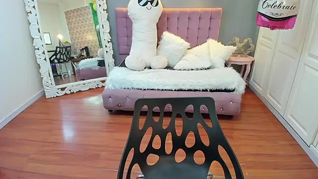 Tammy parker  online show from 10-02-25, 04:30