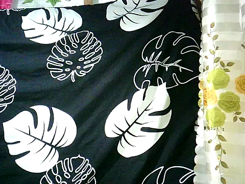 yuana25 online show from 10-19-25, 09:43