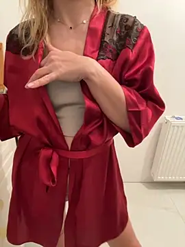 lonelyalexa online show from 10-24-25, 04:58