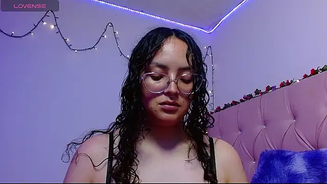 Snapshot of manumeow1 chatting on 12-01-25, 10:26 manumeow1 online show from 12-01-25, 10:26