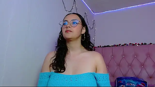 Snapshot of manumeow1 chatting on 12-21-25, 09:55 manumeow1 online show from 12-21-25, 09:55