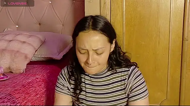 Snapshot of manumeow1 chatting on 06-08-26, 12:03 manumeow1 online show from 06-08-26, 12:03