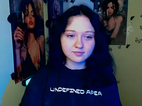 Snapshot of LadyAlice_ chatting on 11-04-25, 07:07 LadyAlice online show from 11-04-25, 07:07