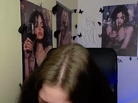 LadyAlice  online show from 04-21-26, 06:09