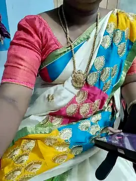 Snapshot of lolida69thamil chatting on 09-08-25, 02:16 lolida69thamil online show from 09-08-25, 02:16