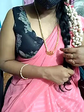 Snapshot of lolida69thamil chatting on 05-08-26, 04:56 lolida69thamil online show from 05-08-26, 04:56