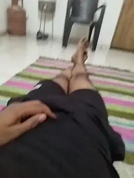 dhruve2010 online show from 10-11-25, 06:17