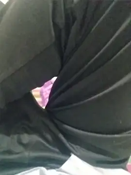 dhruve2010 online show from 11-04-25, 04:06