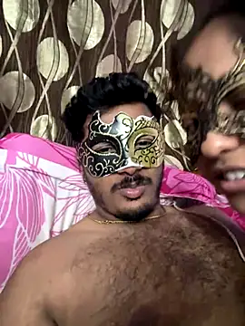 Snapshot of VVcouple chatting on 10-24-25, 06:15 VVcouple online show from 10-24-25, 06:15