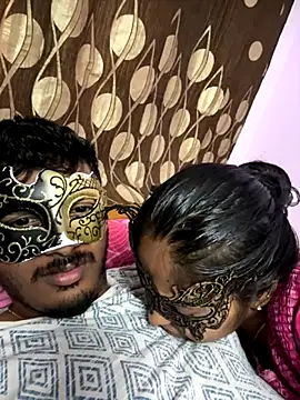 Snapshot of VVcouple chatting on 10-29-25, 09:33 VVcouple online show from 10-29-25, 09:33