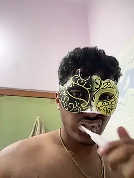 Snapshot of VVcouple chatting on 10-30-25, 12:56 VVcouple online show from 10-30-25, 12:56