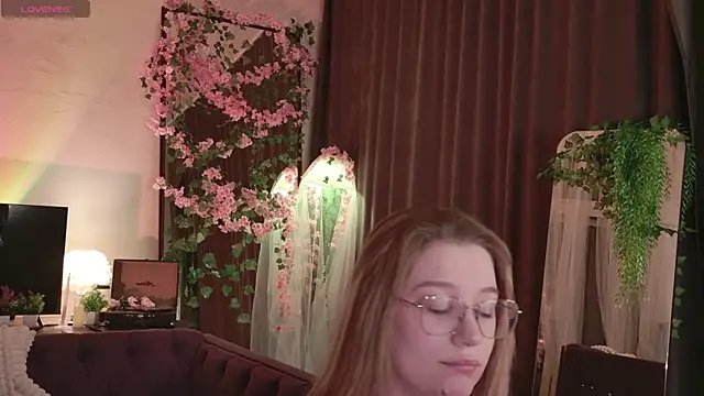 Morvelyn online show from 05-20-26, 06:25