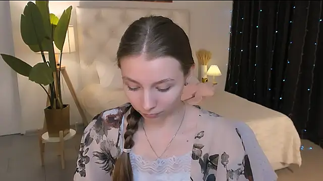 JulieDaniel online show from 04-01-26, 08:15