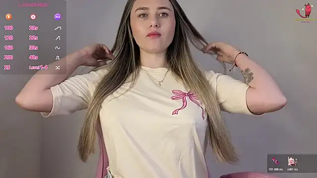 Veronika  Winslow  online show from 11-20-25, 05:18