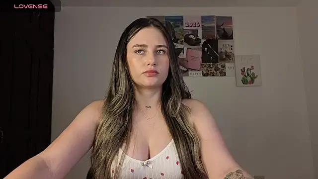 Veronika  Winslow  online show from 05-28-26, 05:16