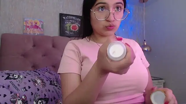 laurenelove online show from 10-21-25, 03:51