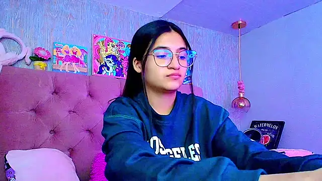 laurenelove online show from 01-19-26, 03:32