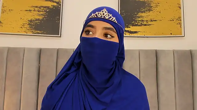 Snapshot of nayiraa_ chatting on 02-10-26, 06:45 nayiraa online show from 02-10-26, 06:45