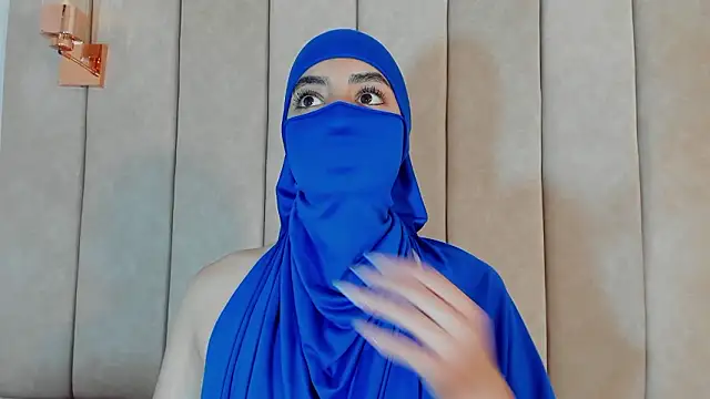 Snapshot of nayiraa_ chatting on 03-04-26, 09:21 nayiraa online show from 03-04-26, 09:21