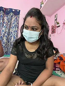 Lovlycouple1 online show from 02-06-26, 03:22