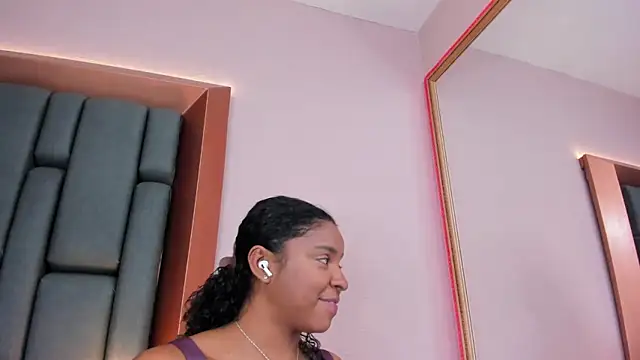 LisaMendez online show from 04-02-26, 03:59