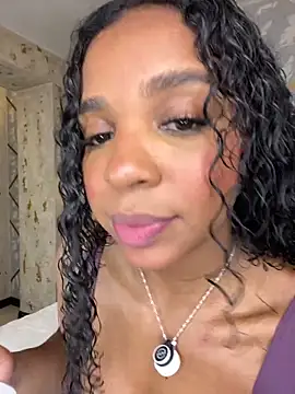 Snapshot of LisaMendez chatting on 05-20-26, 12:17 LisaMendez online show from 05-20-26, 12:17