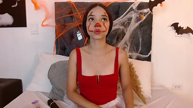 Lilith Nocturne online show from 10-31-25, 04:52