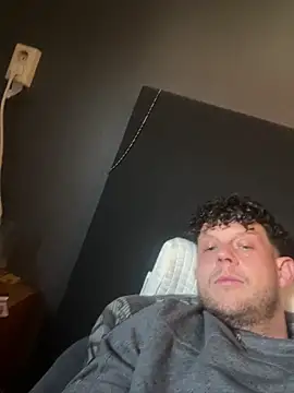 Snapshot of alfarolemmer chatting on 02-18-26, 12:56 alfarolemmer online show from 02-18-26, 12:56